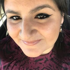 Meet your Posher, Graciela